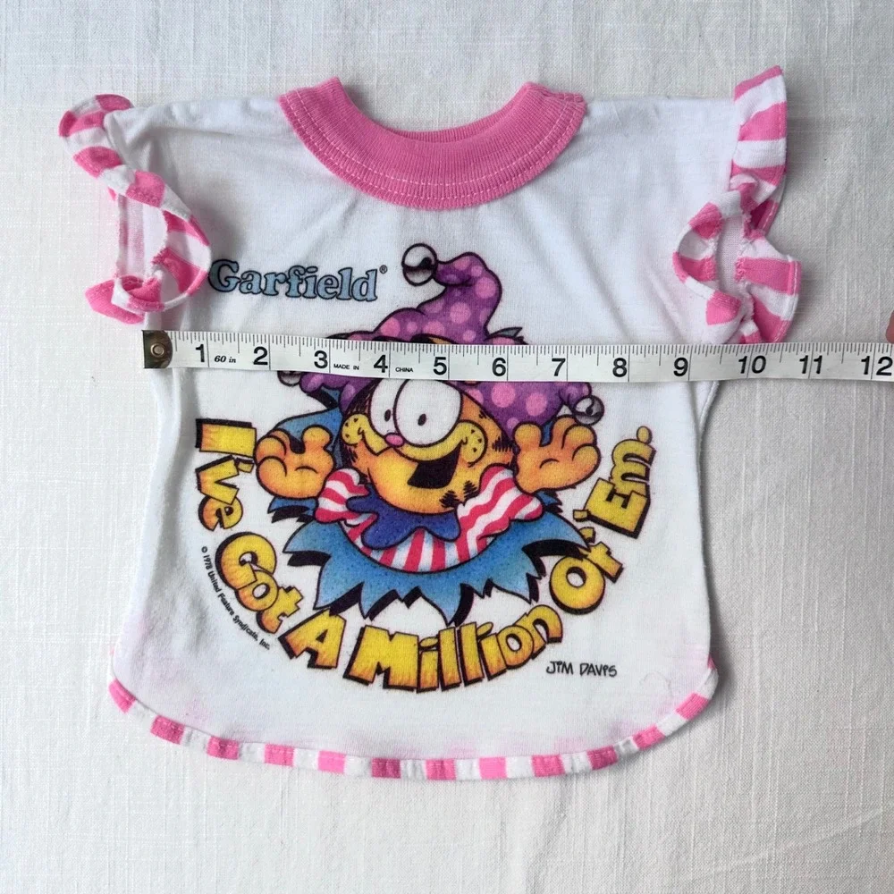 Vintage 80s Garfield Doll Shirt Bates-Jama Pink Ruffle Jester Toy Clothes 70s